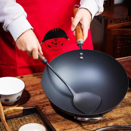WANGYUANJI Iron Wok Spatula & Soup Spoon Set with Long Wooden Handles